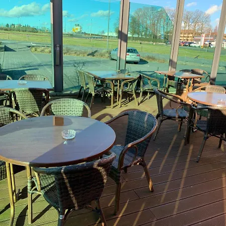 Guest house Am Flugplatz Hotel Restaurant 3*