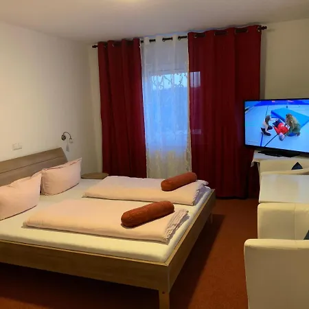 Am Flugplatz Hotel Restaurant 3*